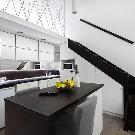 R76a With Ac דירה